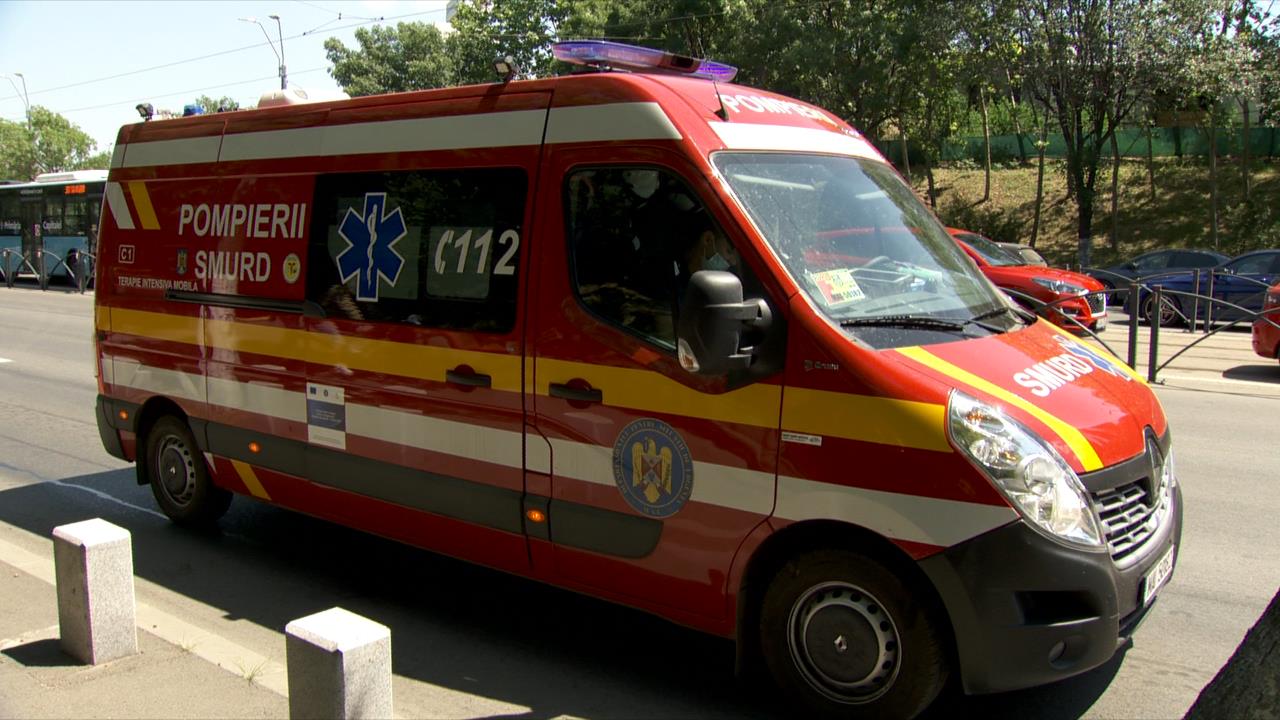 Ambulanță, pompierii SMURD