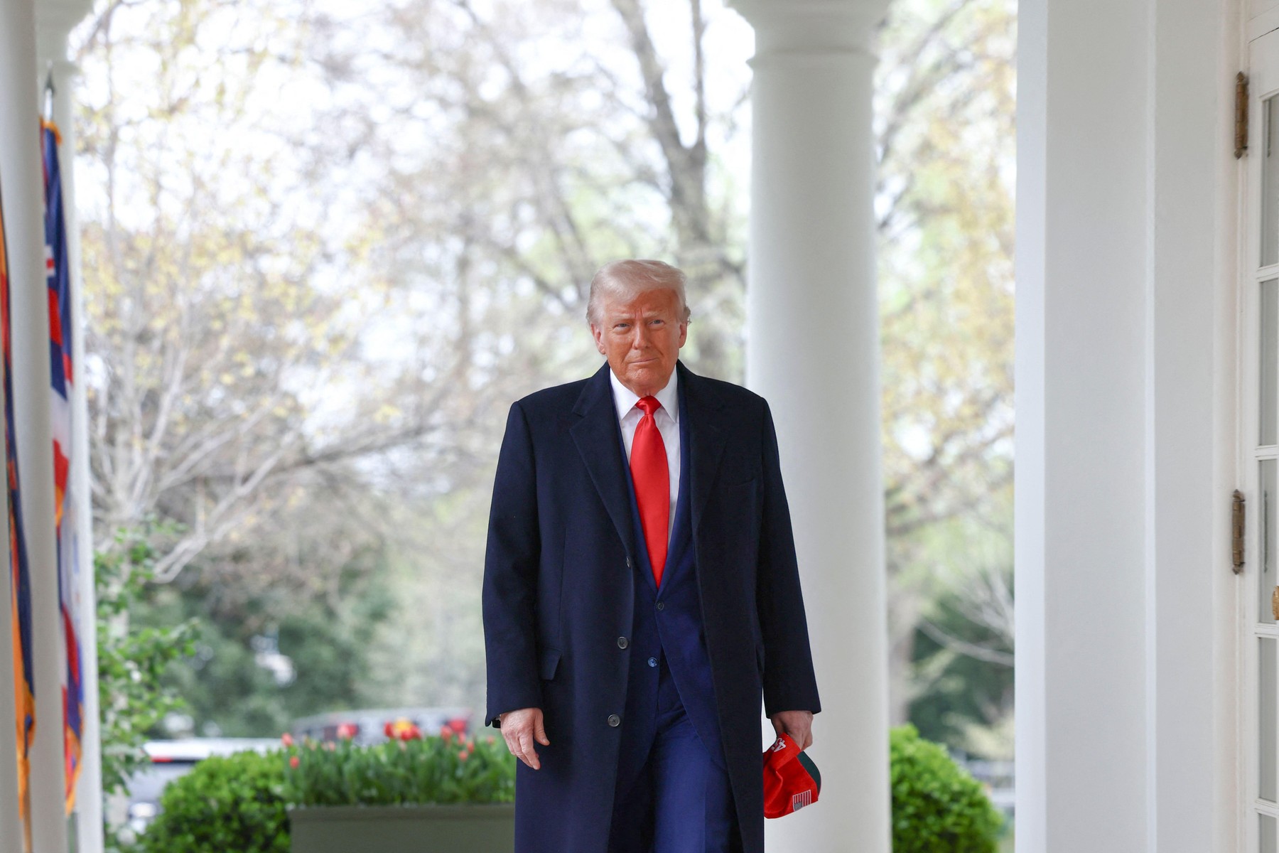 Washington, United States. 02nd Apr, 2025. US President Donald Trump arrives to announce reciprocal tariffs against US trading partners in the Rose Garden of the White House in Washington, DC, USA, 02 April 2025. Trump has branded the day ‘Liberation Day&apos;
