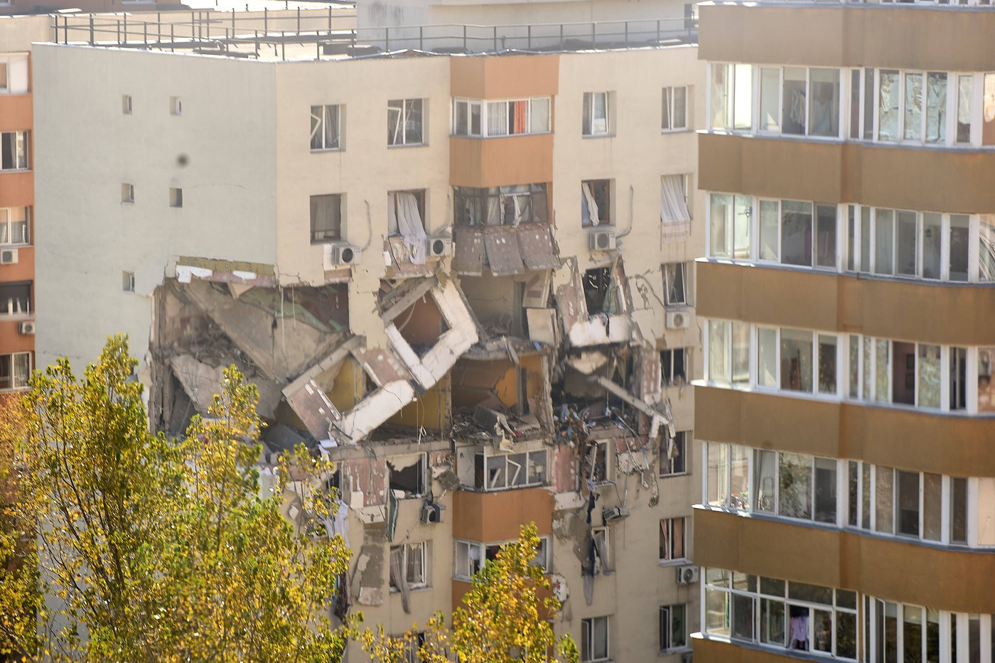 Deadly Gas Explosion Hits Residential Building in Bucharest, Romania