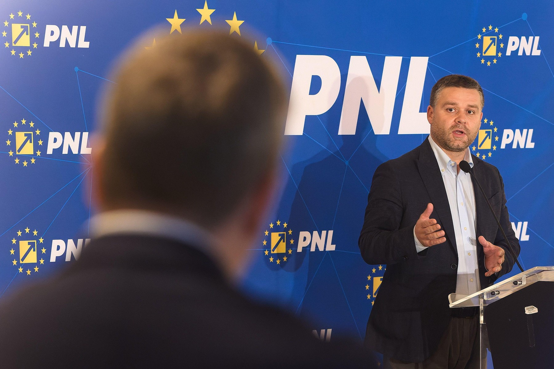 Bucharest, Romania. 17th Sep, 2025: Ciprian Ciucu, First Vice President of the National Liberal Party (PNL), refuses to continue the press conference following a journalist’s repeated requests for him to answer questions about PNL’s contracts with the med