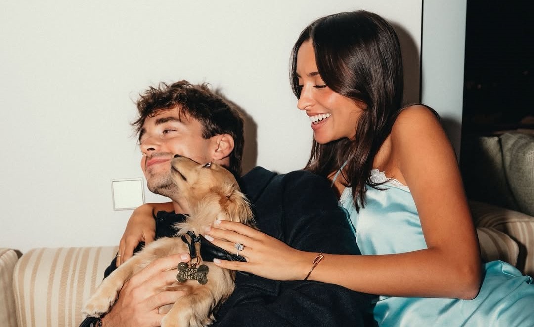Pilotul Ferrari, Charles Leclerc, i-a cerut mâna partenerei sale, Alexandra Saint Mleux/ Foto: Instagram