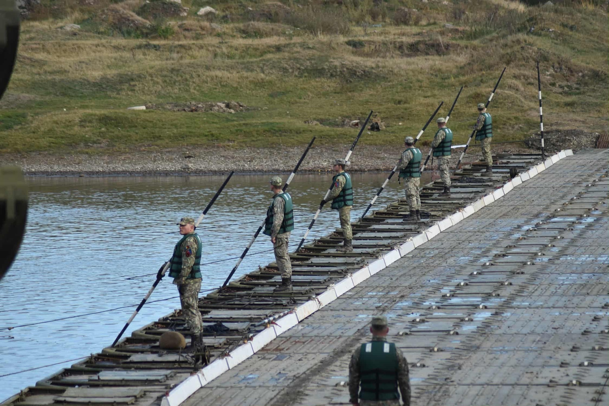 exercitiu Militari români, francezi şi portughezi (2)