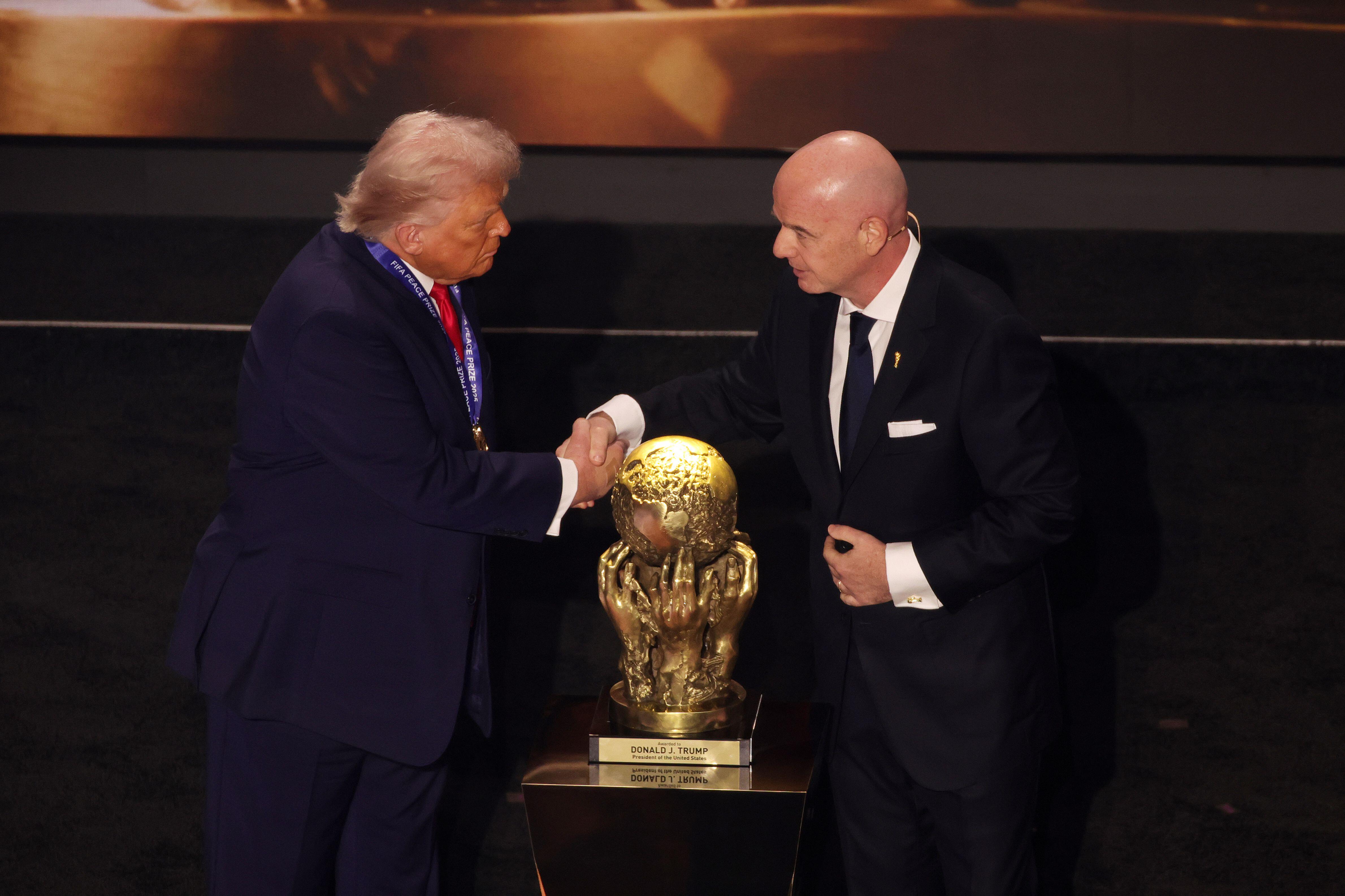 Donald Trump și Gianni Infantino