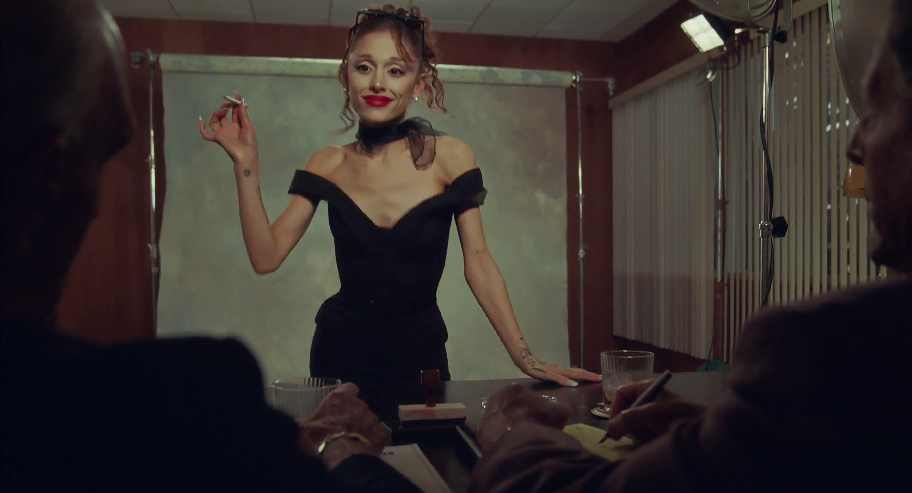 Ariana Grande, Bloody “Petal” Music Video
