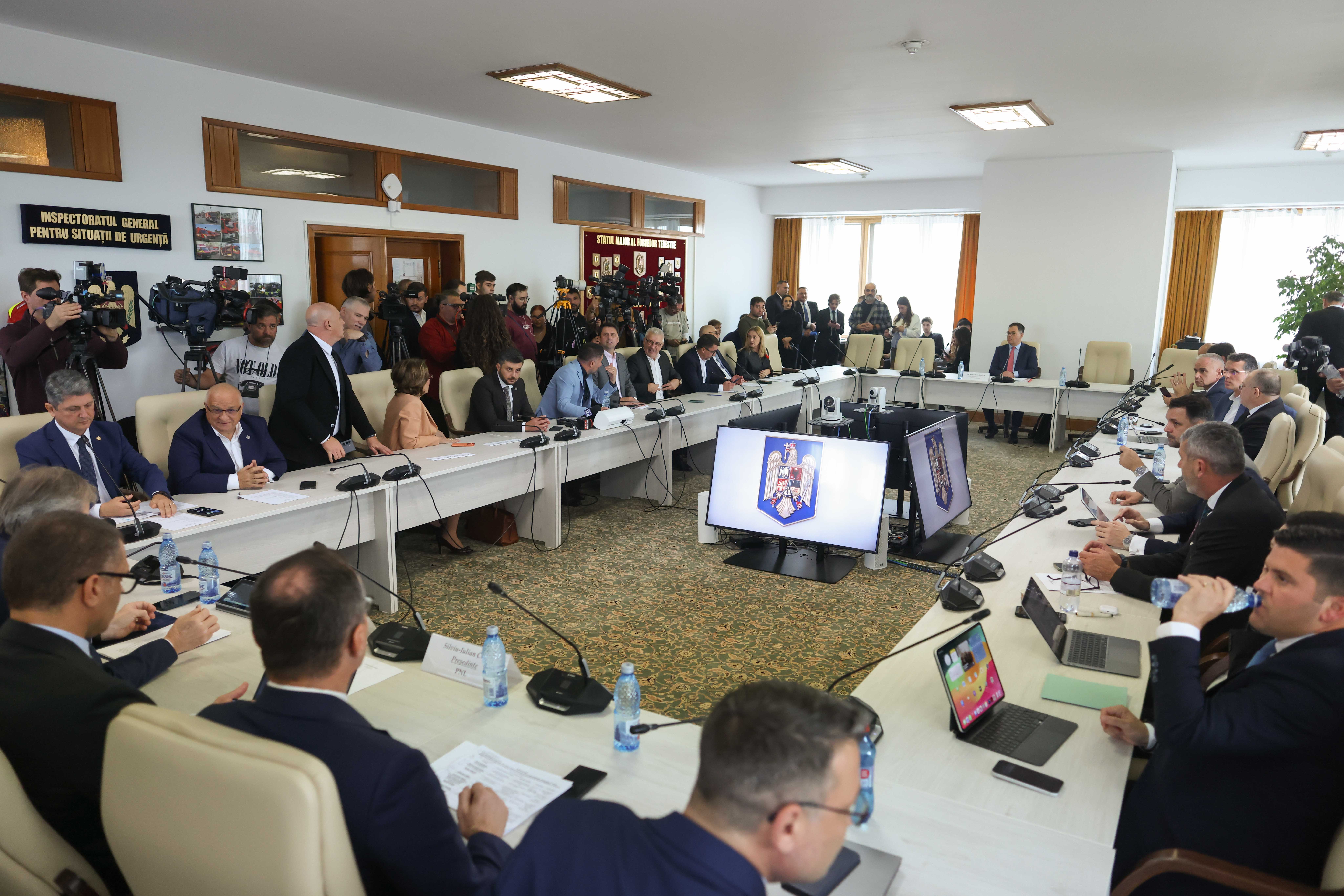 Audierea în comisiile de specialitate a miniștrilor desemnați pentru a face parte din guvernul condus de Luca Niculescu, la Palatul Parlamentului din București, 19 octombrie 2026. Inquam Photos / George Călin